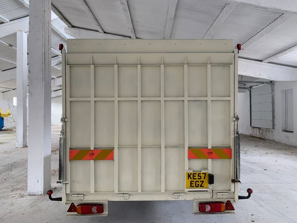 Cap tractoare BE, Autoutilitară cabină dublă Iveco 3551: Foto 13 Cap tractoare BE, Autoutilitară cabină dublă Iveco 3551: Foto 13