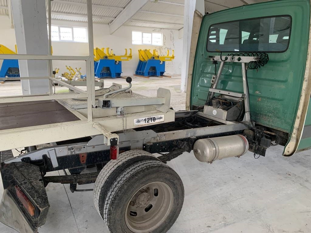 Cap tractoare BE, Autoutilitară cabină dublă Iveco 3551: Foto 6 Cap tractoare BE, Autoutilitară cabină dublă Iveco 3551: Foto 6