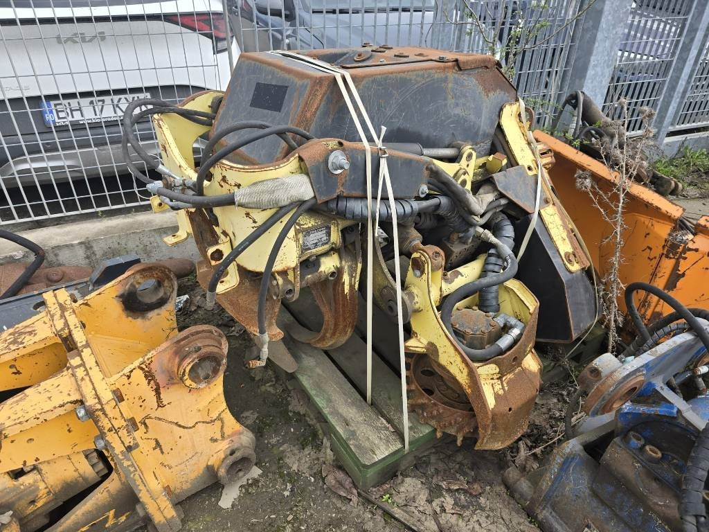 John Deere H414 Harvester Head - Capul procesor: Foto 1 John Deere H414 Harvester Head - Capul procesor: Foto 1