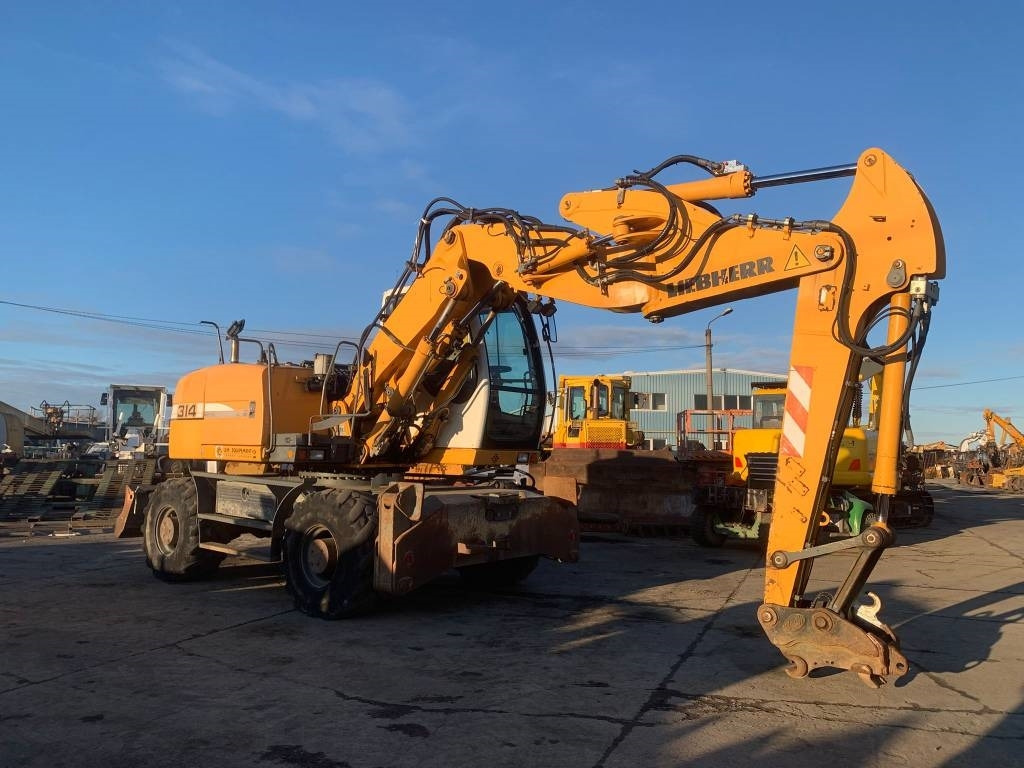Liebherr A 314 Litronic - Excavator pe roţi: Foto 5 Liebherr A 314 Litronic - Excavator pe roţi: Foto 5