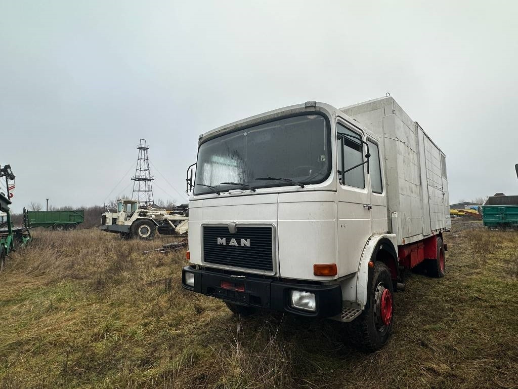 MAN Pressure Washer 19.321 - Maşina comunala, Camion furgon: Foto 5 MAN Pressure Washer 19.321 - Maşina comunala, Camion furgon: Foto 5