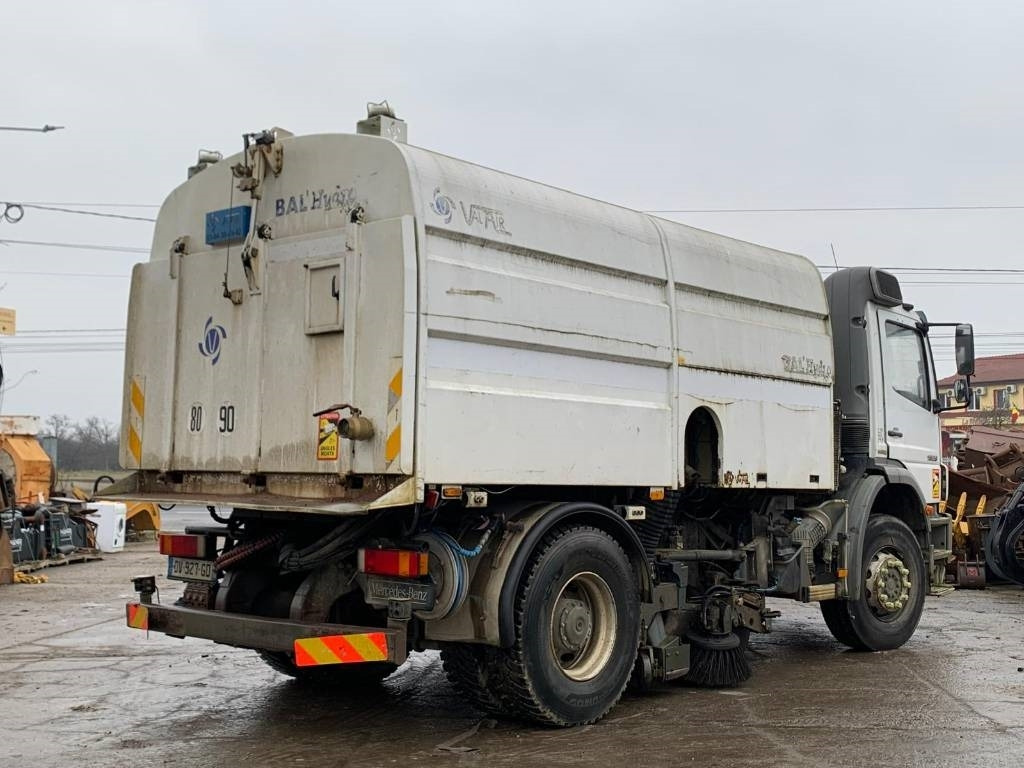 Mercedes-Benz Axor 1829 - Măturătoare stradală: Foto 4 Mercedes-Benz Axor 1829 - Măturătoare stradală: Foto 4