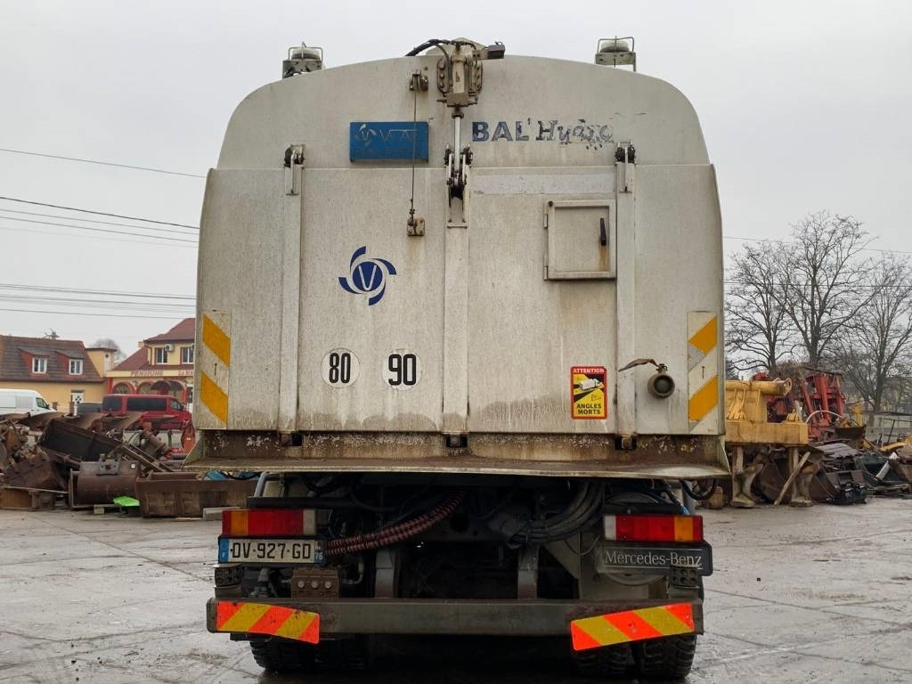 Mercedes-Benz Axor 1829 - Măturătoare stradală: Foto 5 Mercedes-Benz Axor 1829 - Măturătoare stradală: Foto 5