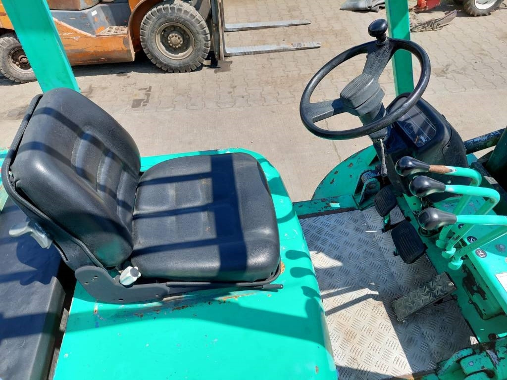 Mitsubishi FD35A - Stivuitor diesel: Foto 5 Mitsubishi FD35A - Stivuitor diesel: Foto 5