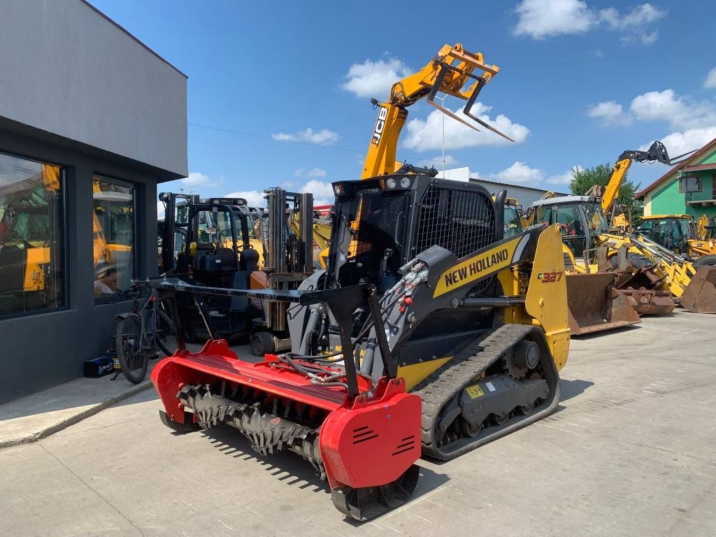 New Holland C327 - Mini încărcător: Foto 1 New Holland C327 - Mini încărcător: Foto 1