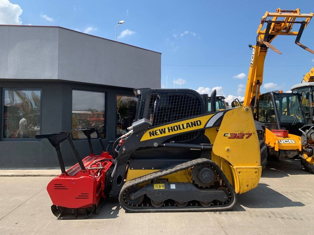 New Holland C327 - Mini încărcător: Foto 2 New Holland C327 - Mini încărcător: Foto 2