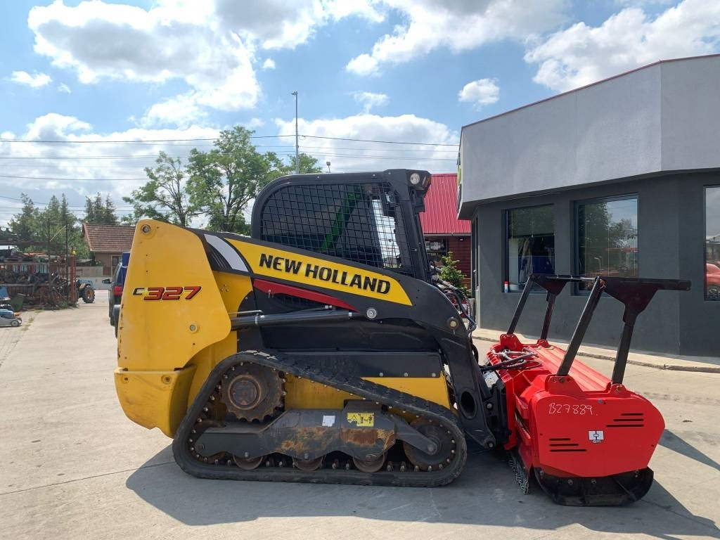 New Holland C327 - Mini încărcător: Foto 5 New Holland C327 - Mini încărcător: Foto 5