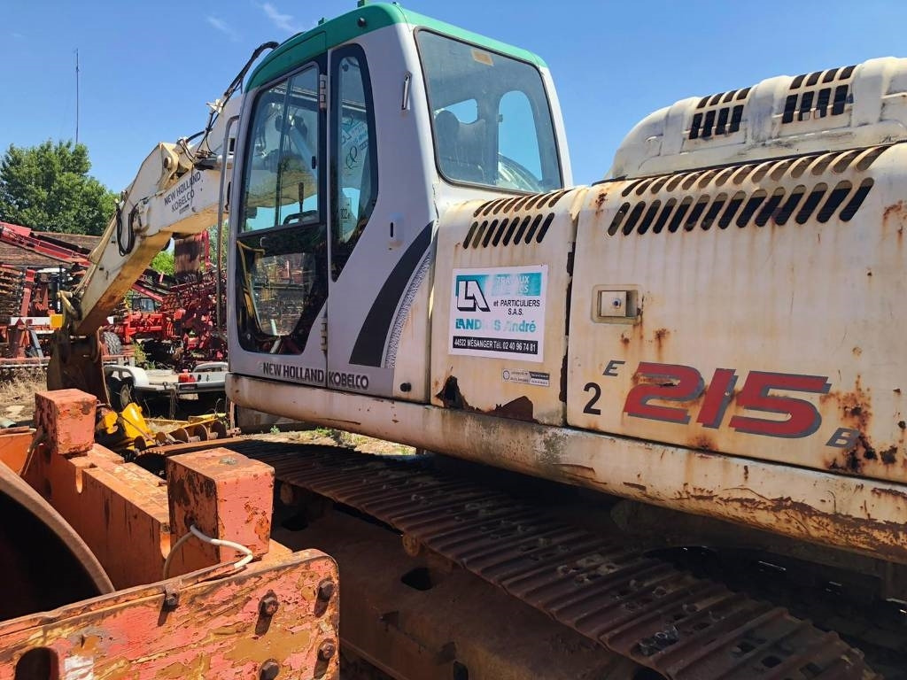 New Holland E 215 B FOR PARTS - Excavator pe şenile: Foto 3 New Holland E 215 B FOR PARTS - Excavator pe şenile: Foto 3