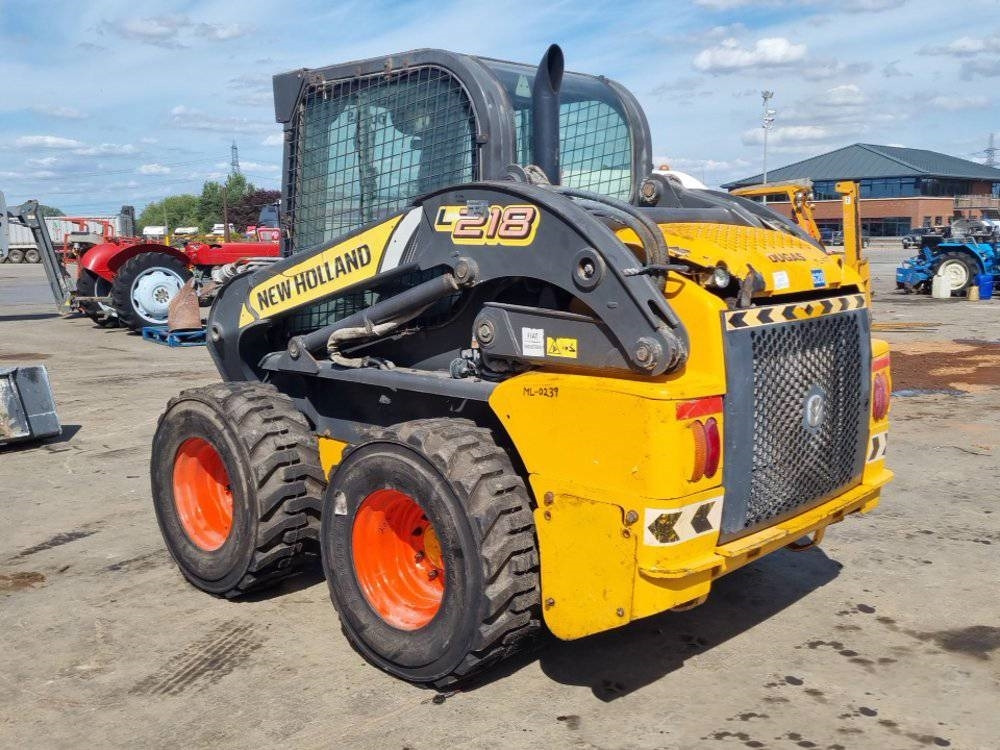 New Holland L 218 - Mini încărcător: Foto 3 New Holland L 218 - Mini încărcător: Foto 3