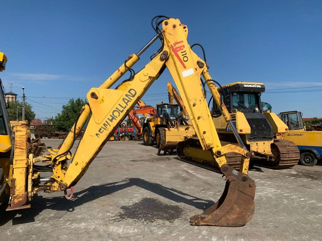 New Holland LB 110-4 PT - Buldoexcavator: Foto 4 New Holland LB 110-4 PT - Buldoexcavator: Foto 4