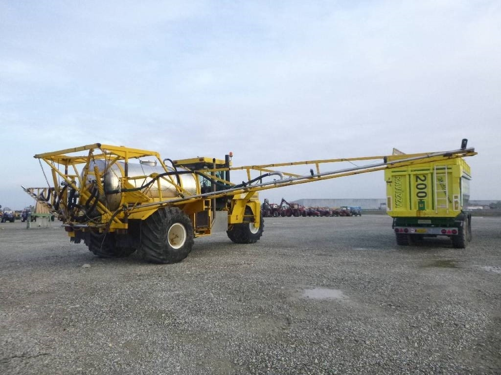 Terra Gator 1603T - Mașină de erbicidat autopropulsata: Foto 2 Terra Gator 1603T - Mașină de erbicidat autopropulsata: Foto 2