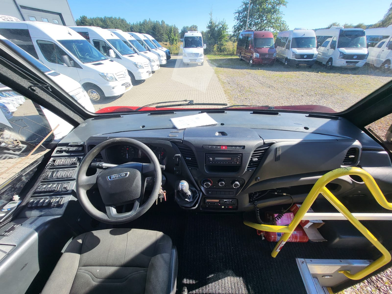 Microbuz, Transport persoane IVECO Daily Kapena- 35 Miejsc: Foto 7