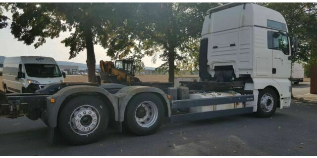 MAN 26.440 TGA BDF 6x2 German Truck - Camion şasiu: Foto 5 MAN 26.440 TGA BDF 6x2 German Truck - Camion şasiu: Foto 5