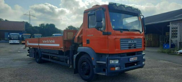 MAN TG-M18.280PS Hiab 111B-2 mit Funk - Camion platformă, Camion cu macara: Foto 2 MAN TG-M18.280PS Hiab 111B-2 mit Funk - Camion platformă, Camion cu macara: Foto 2