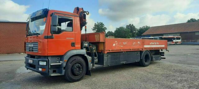 MAN TG-M18.280PS Hiab 111B-2 mit Funk - Camion platformă, Camion cu macara: Foto 5 MAN TG-M18.280PS Hiab 111B-2 mit Funk - Camion platformă, Camion cu macara: Foto 5