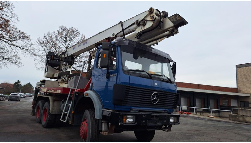 Mercedes-Benz 2629 AK Motorwagen mit Kran Dachdeckerkran6x6 - Camion cu macara: Foto 3 Mercedes-Benz 2629 AK Motorwagen mit Kran Dachdeckerkran6x6 - Camion cu macara: Foto 3