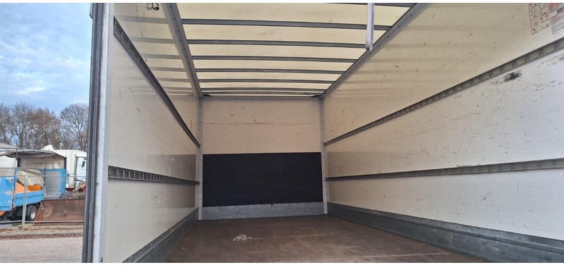 Mercedes-Benz Atego 816 - Camion furgon: Foto 5 Mercedes-Benz Atego 816 - Camion furgon: Foto 5