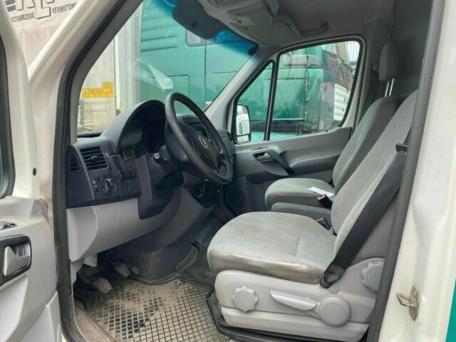 Volkswagen Crafter TDI Lang/Klima 3-Sitzer - Dubă: Foto 4 Volkswagen Crafter TDI Lang/Klima 3-Sitzer - Dubă: Foto 4