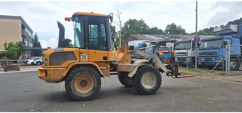 Volvo L30G - Încărcător frontal pe pneuri: Foto 3 Volvo L30G - Încărcător frontal pe pneuri: Foto 3