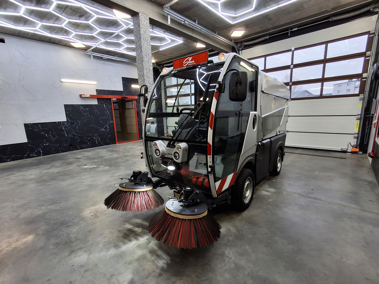 Bucher CityCat 1000 Zamiatarka Kehrmaschine PM10 - Măturătoare stradală: Foto 2 Bucher CityCat 1000 Zamiatarka Kehrmaschine PM10 - Măturătoare stradală: Foto 2