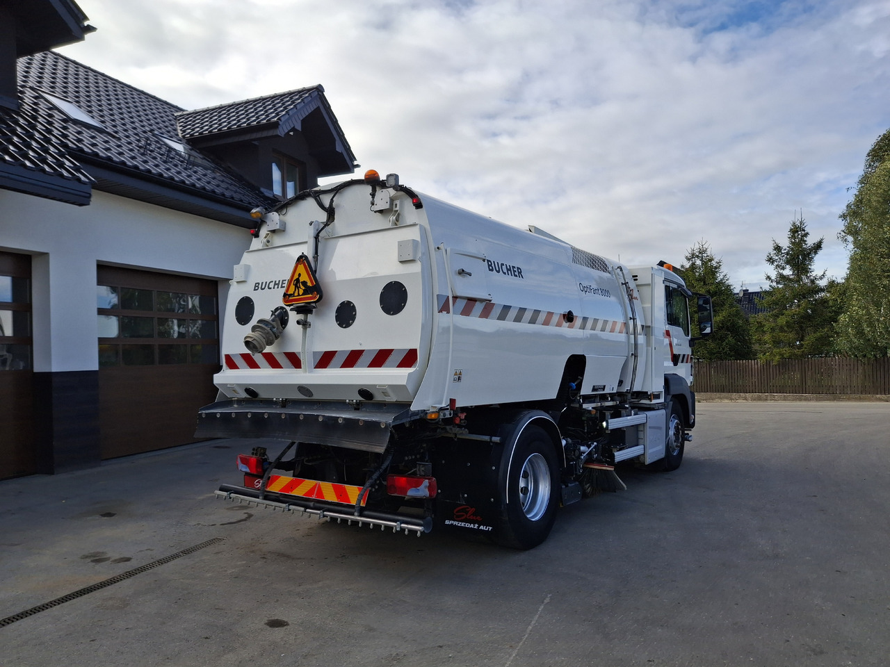 MAN TGS 18.320 Zamiatarka Kehrmaschine BUCHER OptiFant 8000 Karcher Euro 6 PM10 L/R Hochdruckreinigung - Măturătoare stradală: Foto 4 MAN TGS 18.320 Zamiatarka Kehrmaschine BUCHER OptiFant 8000 Karcher Euro 6 PM10 L/R Hochdruckreinigung - Măturătoare stradală: Foto 4