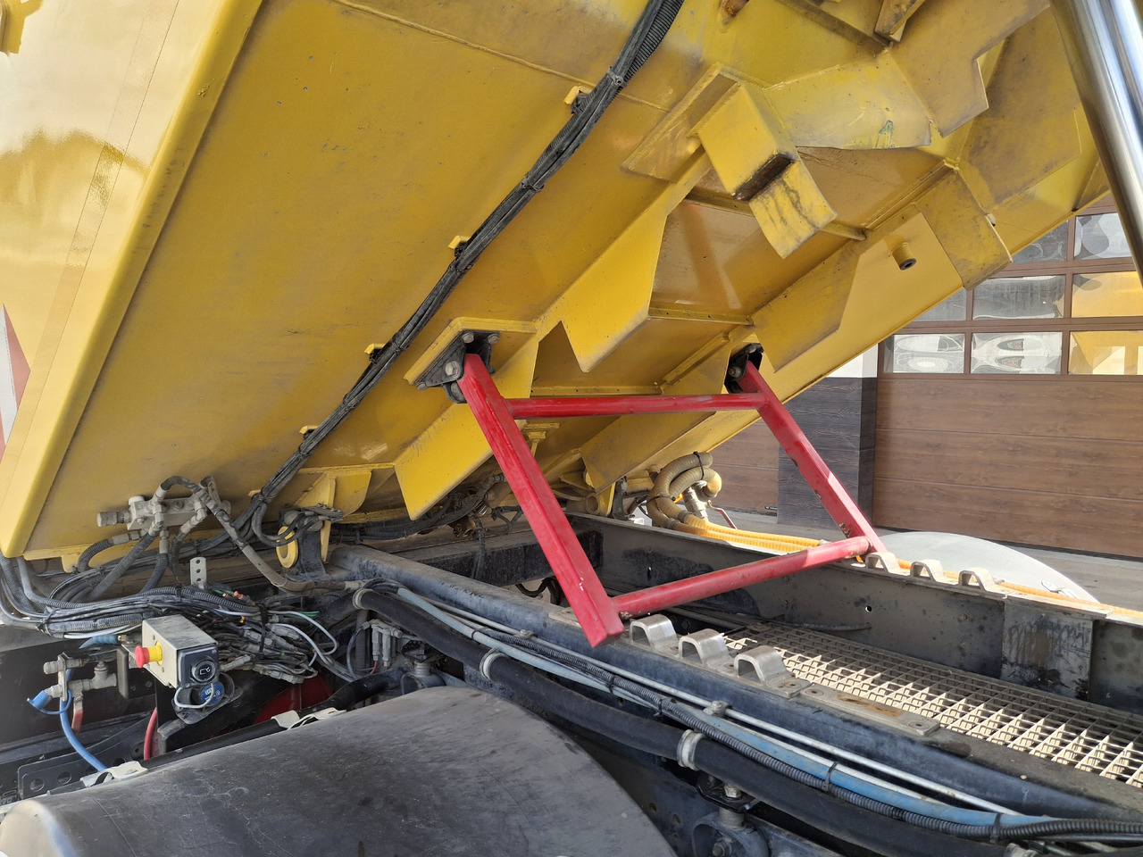 Măturătoare stradală RENAULT C280 Kehrmaschine Zamiatarka SEMAT Zoeller FAUN Karcher L/R 2 Motoren 2018r 740 Mth Euro 6: Foto 22 Măturătoare stradală RENAULT C280 Kehrmaschine Zamiatarka SEMAT Zoeller FAUN Karcher L/R 2 Motoren 2018r 740 Mth Euro 6: Foto 22