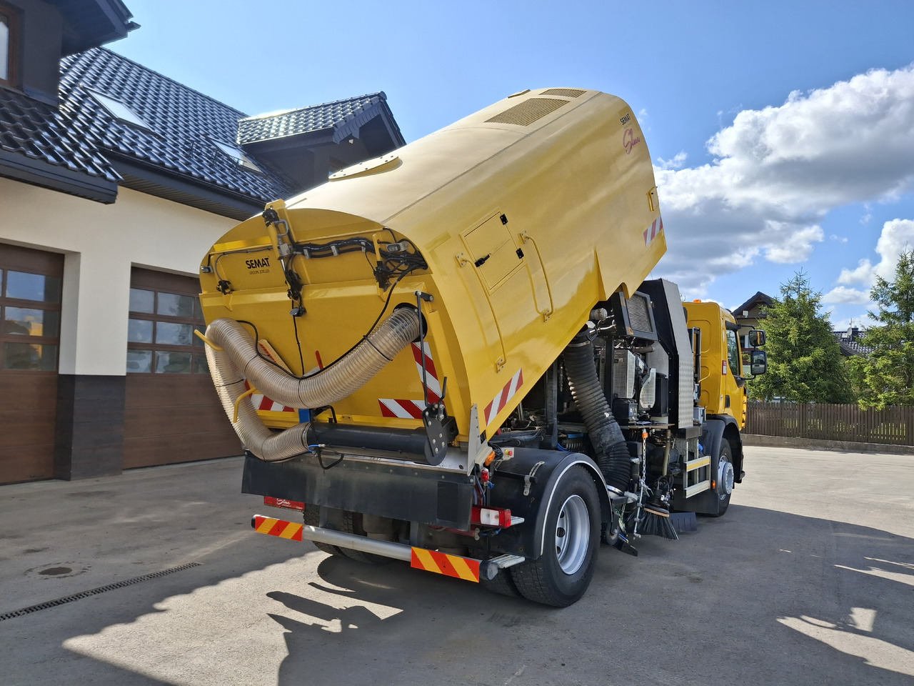 Măturătoare stradală RENAULT C280 Kehrmaschine Zamiatarka SEMAT Zoeller FAUN Karcher L/R 2 Motoren 2018r 740 Mth Euro 6: Foto 33 Măturătoare stradală RENAULT C280 Kehrmaschine Zamiatarka SEMAT Zoeller FAUN Karcher L/R 2 Motoren 2018r 740 Mth Euro 6: Foto 33