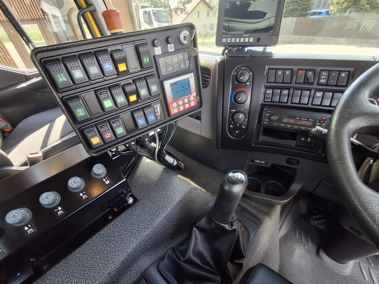 Măturătoare stradală RENAULT C280 Kehrmaschine Zamiatarka SEMAT Zoeller FAUN Karcher L/R 2 Motoren 2018r 740 Mth Euro 6: Foto 43 Măturătoare stradală RENAULT C280 Kehrmaschine Zamiatarka SEMAT Zoeller FAUN Karcher L/R 2 Motoren 2018r 740 Mth Euro 6: Foto 43