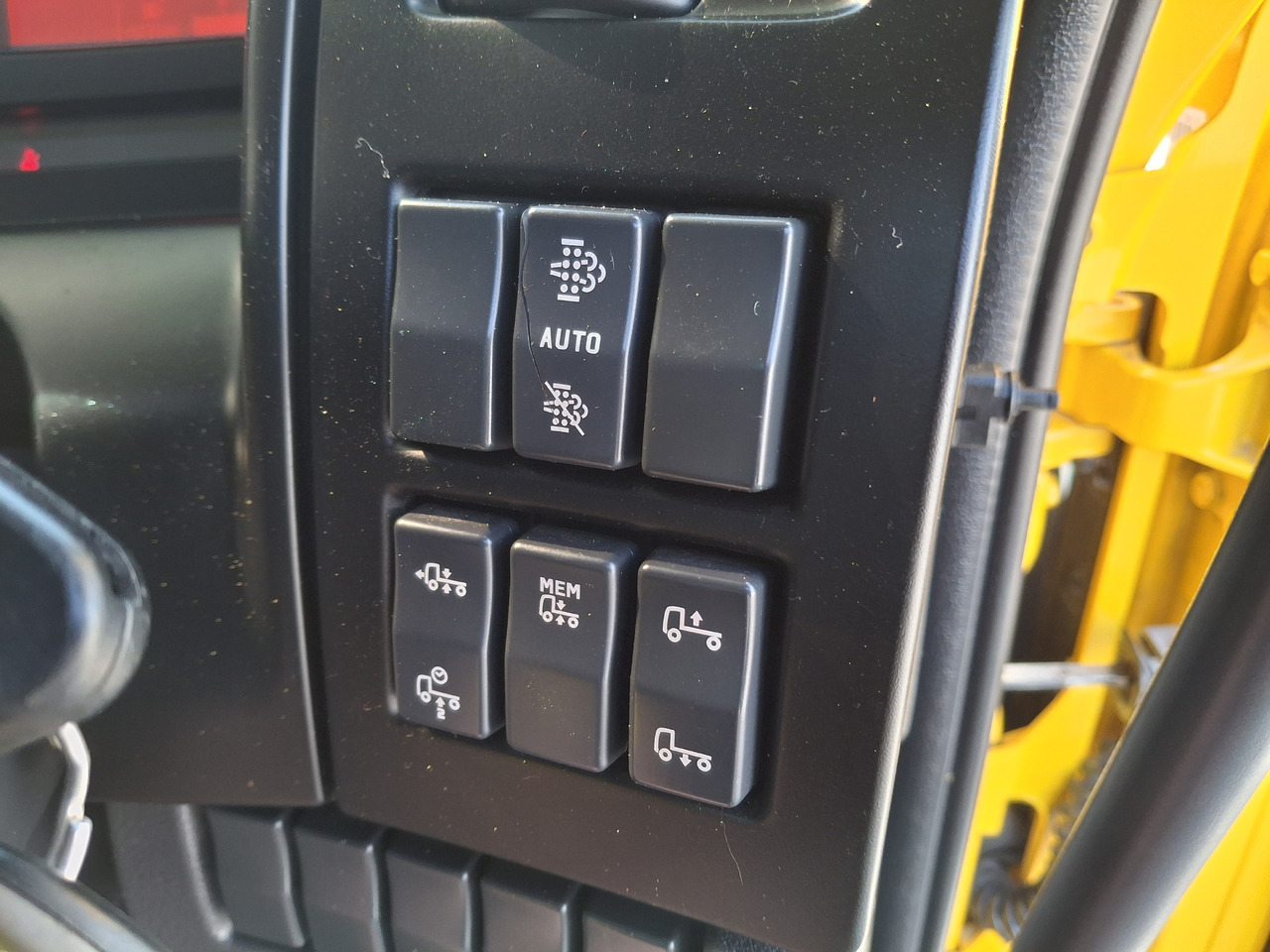 Măturătoare stradală RENAULT C280 Kehrmaschine Zamiatarka SEMAT Zoeller FAUN Karcher L/R 2 Motoren 2018r 740 Mth Euro 6: Foto 47 Măturătoare stradală RENAULT C280 Kehrmaschine Zamiatarka SEMAT Zoeller FAUN Karcher L/R 2 Motoren 2018r 740 Mth Euro 6: Foto 47