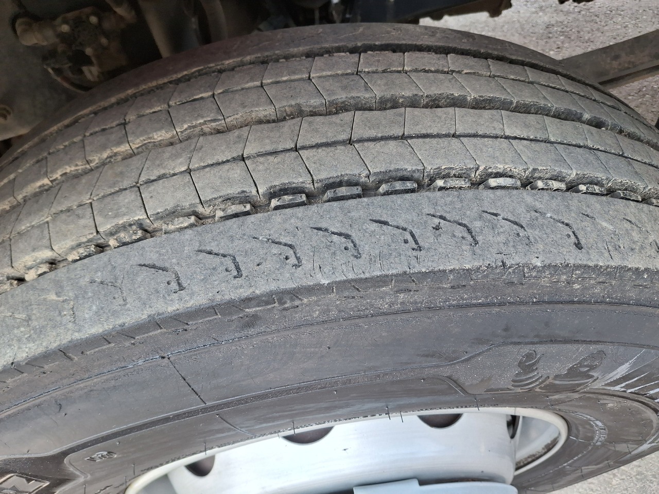 Măturătoare stradală RENAULT C280 Kehrmaschine Zamiatarka SEMAT Zoeller FAUN Karcher L/R 2 Motoren 2018r 740 Mth Euro 6: Foto 15 Măturătoare stradală RENAULT C280 Kehrmaschine Zamiatarka SEMAT Zoeller FAUN Karcher L/R 2 Motoren 2018r 740 Mth Euro 6: Foto 15