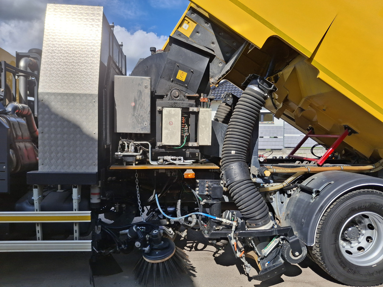 Măturătoare stradală RENAULT C280 Kehrmaschine Zamiatarka SEMAT Zoeller FAUN Karcher L/R 2 Motoren 2018r 740 Mth Euro 6: Foto 31 Măturătoare stradală RENAULT C280 Kehrmaschine Zamiatarka SEMAT Zoeller FAUN Karcher L/R 2 Motoren 2018r 740 Mth Euro 6: Foto 31