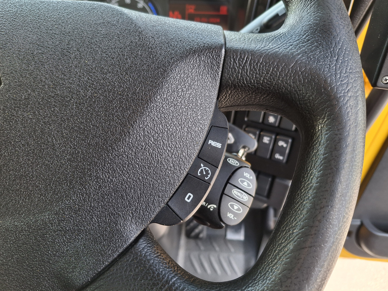 Măturătoare stradală RENAULT C280 Kehrmaschine Zamiatarka SEMAT Zoeller FAUN Karcher L/R 2 Motoren 2018r 740 Mth Euro 6: Foto 42 Măturătoare stradală RENAULT C280 Kehrmaschine Zamiatarka SEMAT Zoeller FAUN Karcher L/R 2 Motoren 2018r 740 Mth Euro 6: Foto 42