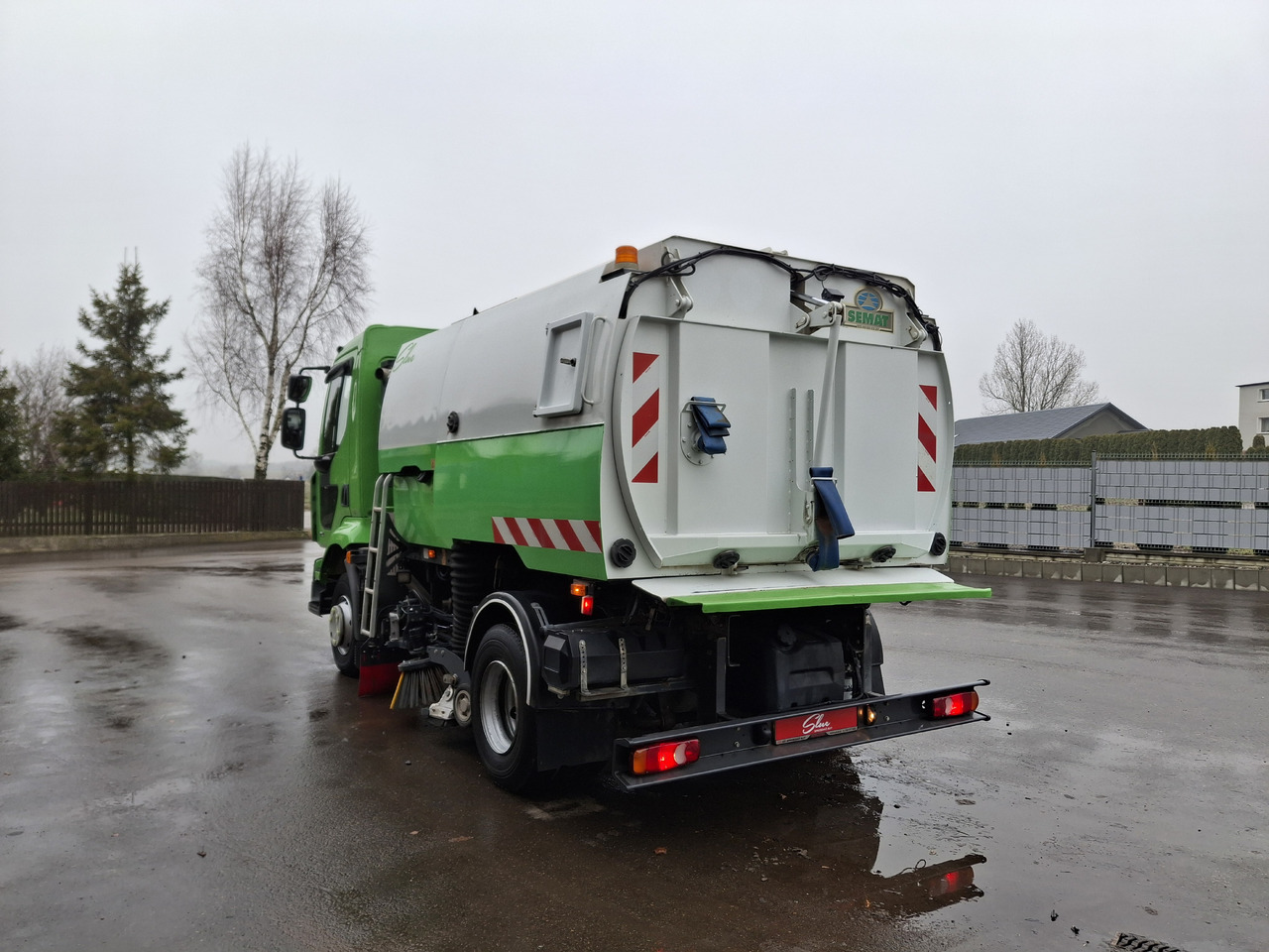 Renault Midlum 220 Zamiatarka Kehrmaschine 2 Motoren L/R EURO 5 Johnston SEMAT - Măturătoare stradală: Foto 2 Renault Midlum 220 Zamiatarka Kehrmaschine 2 Motoren L/R EURO 5 Johnston SEMAT - Măturătoare stradală: Foto 2