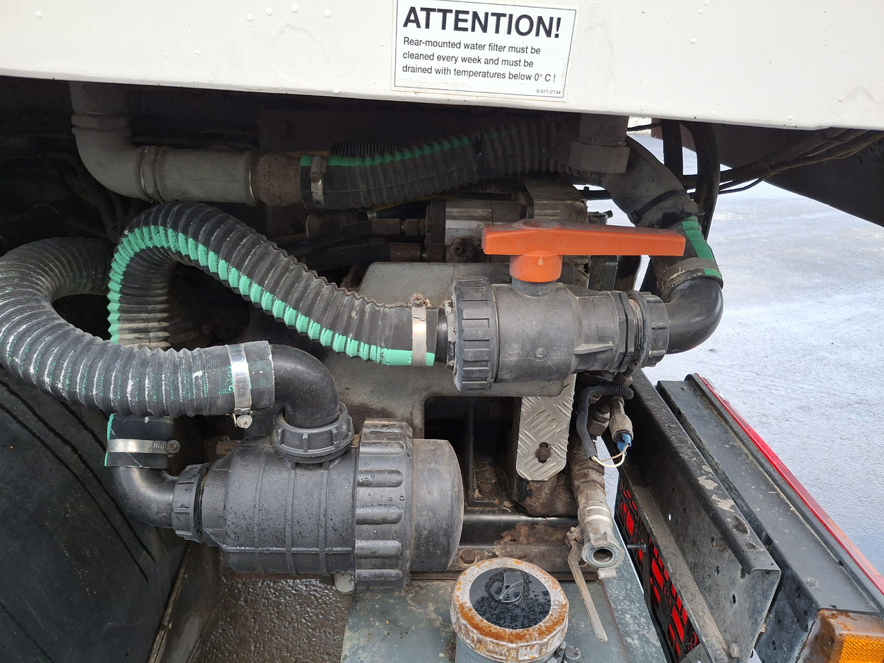 SCANIA 94G Zamiatarka Kehrmaschine BUCHER L/R Frontbürste 2 Motoren Odchwaszczarka Przednia Szczotka în leasing SCANIA 94G Zamiatarka Kehrmaschine BUCHER L/R Frontbürste 2 Motoren Odchwaszczarka Przednia Szczotka: Foto 10