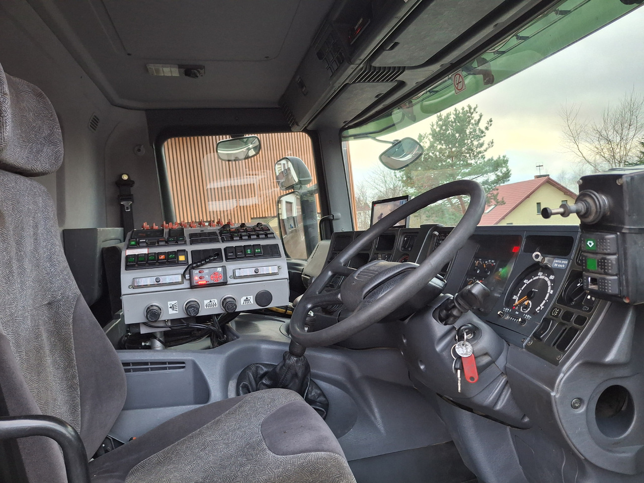 SCANIA 94G Zamiatarka Kehrmaschine BUCHER L/R Frontbürste 2 Motoren Odchwaszczarka Przednia Szczotka în leasing SCANIA 94G Zamiatarka Kehrmaschine BUCHER L/R Frontbürste 2 Motoren Odchwaszczarka Przednia Szczotka: Foto 25