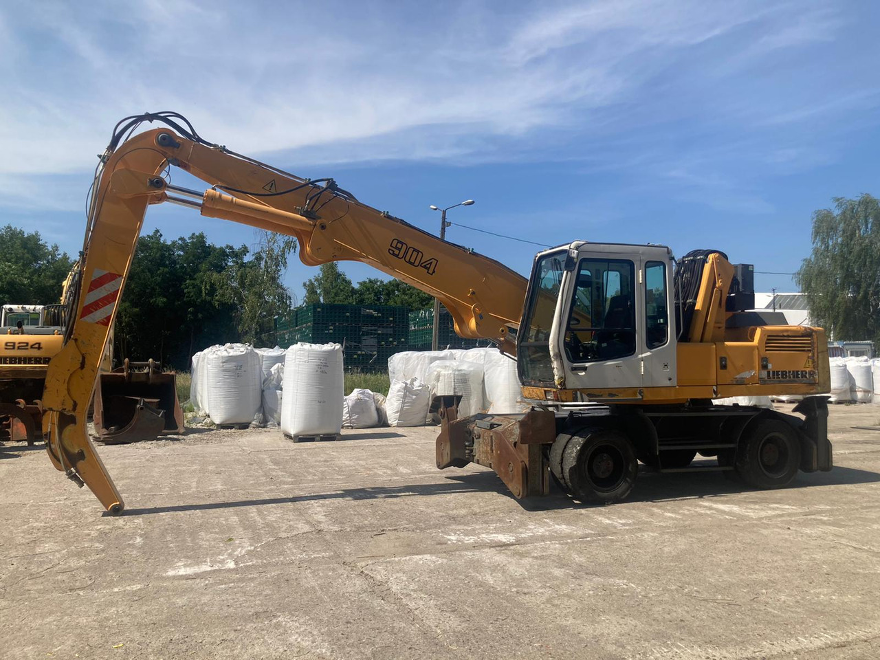 Liebherr A 904 Litronic - Excavator pentru manipulare de materiale: Foto 2 Liebherr A 904 Litronic - Excavator pentru manipulare de materiale: Foto 2