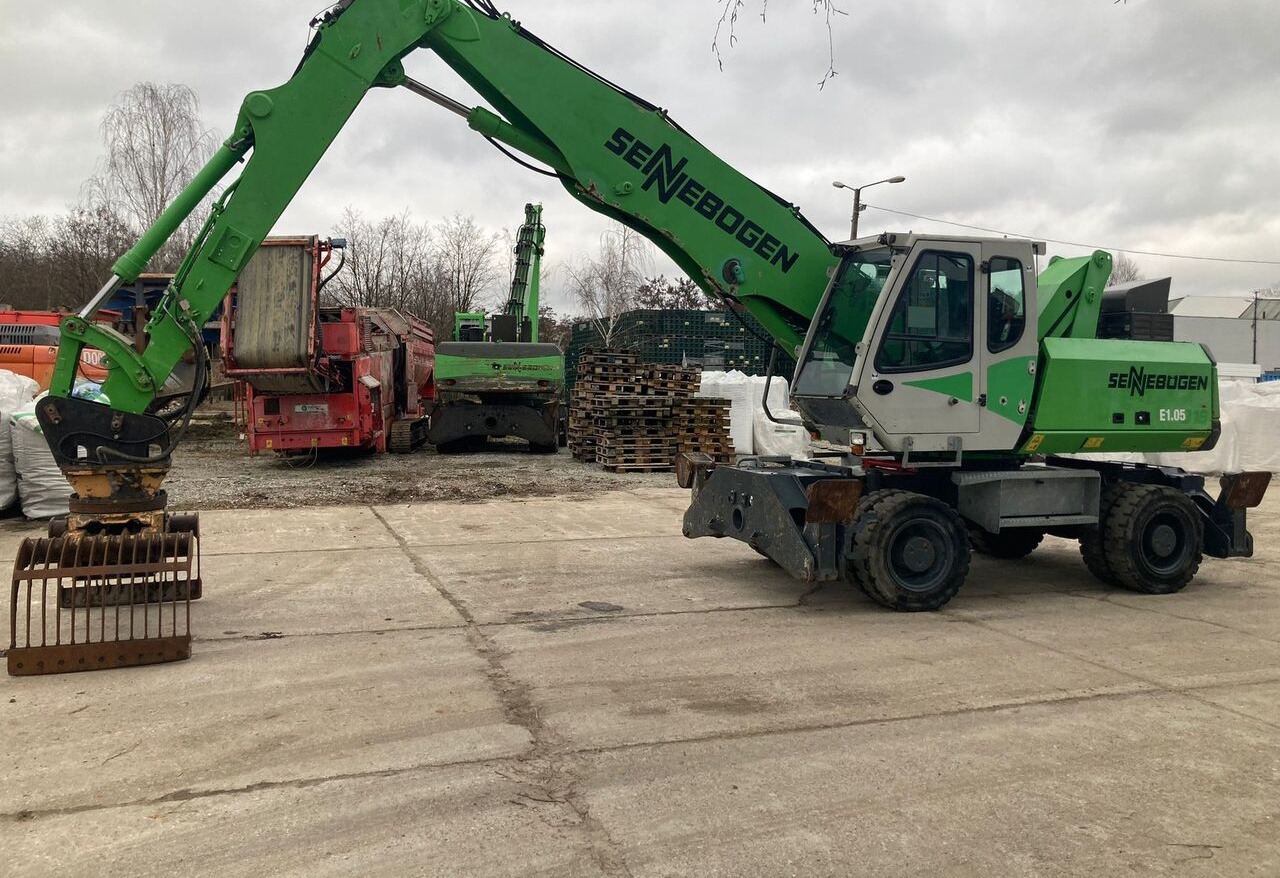 Sennebogen 818 M - Excavator pentru manipulare de materiale: Foto 2 Sennebogen 818 M - Excavator pentru manipulare de materiale: Foto 2