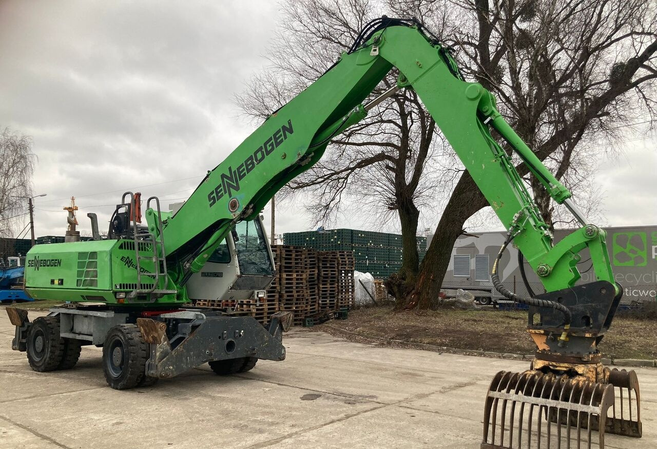 Sennebogen 818 M - Excavator pentru manipulare de materiale: Foto 4 Sennebogen 818 M - Excavator pentru manipulare de materiale: Foto 4