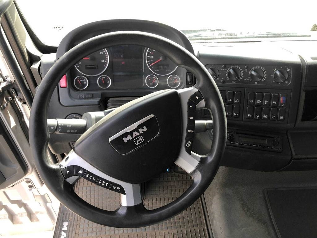 MAN TGA 26.480 6X2-2 BL - Maşină pentru vidanjări: Foto 2 MAN TGA 26.480 6X2-2 BL - Maşină pentru vidanjări: Foto 2