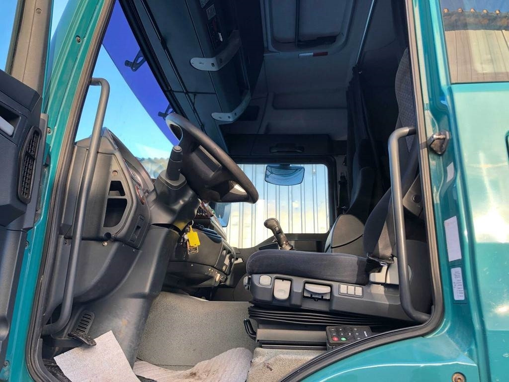 MAN TGA 35.480 8X2-4 BL DRY VACUUM 353kW - Maşină pentru vidanjări: Foto 5 MAN TGA 35.480 8X2-4 BL DRY VACUUM 353kW - Maşină pentru vidanjări: Foto 5