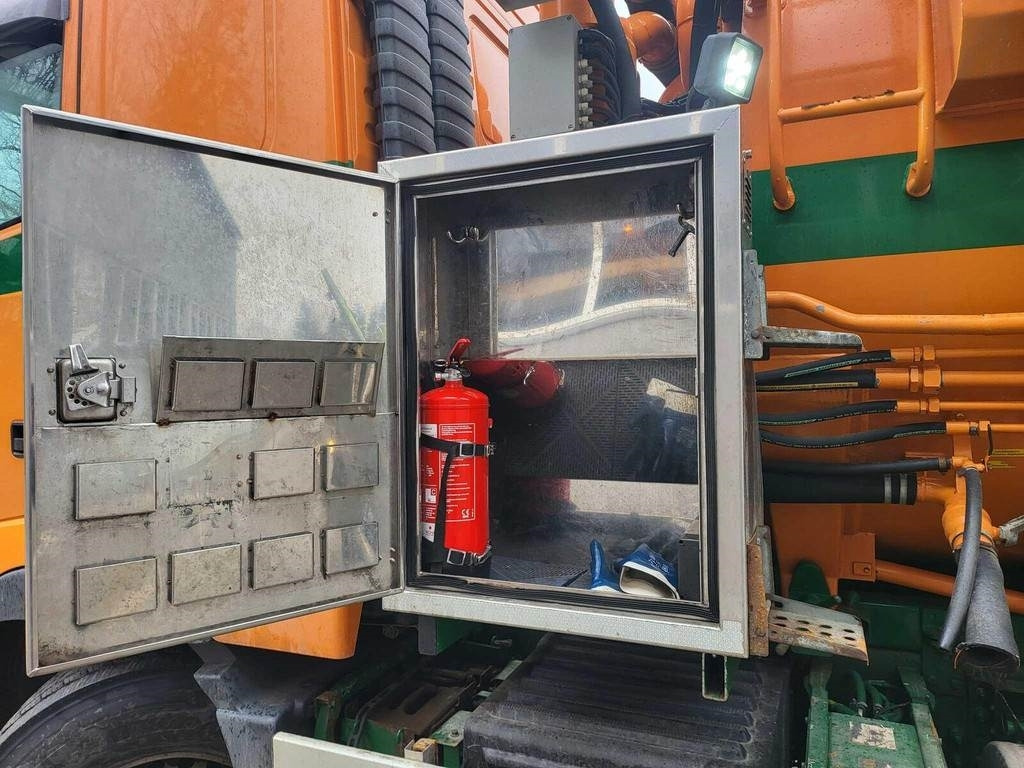 Maşină pentru vidanjări Volvo FH500 6X2 ADR KORP&SON: Foto 17