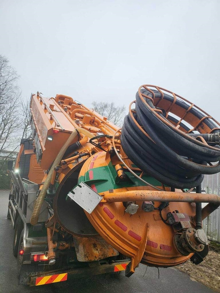 Volvo FH500 6X2 ADR KORP&SON - Maşină pentru vidanjări: Foto 3 Volvo FH500 6X2 ADR KORP&SON - Maşină pentru vidanjări: Foto 3