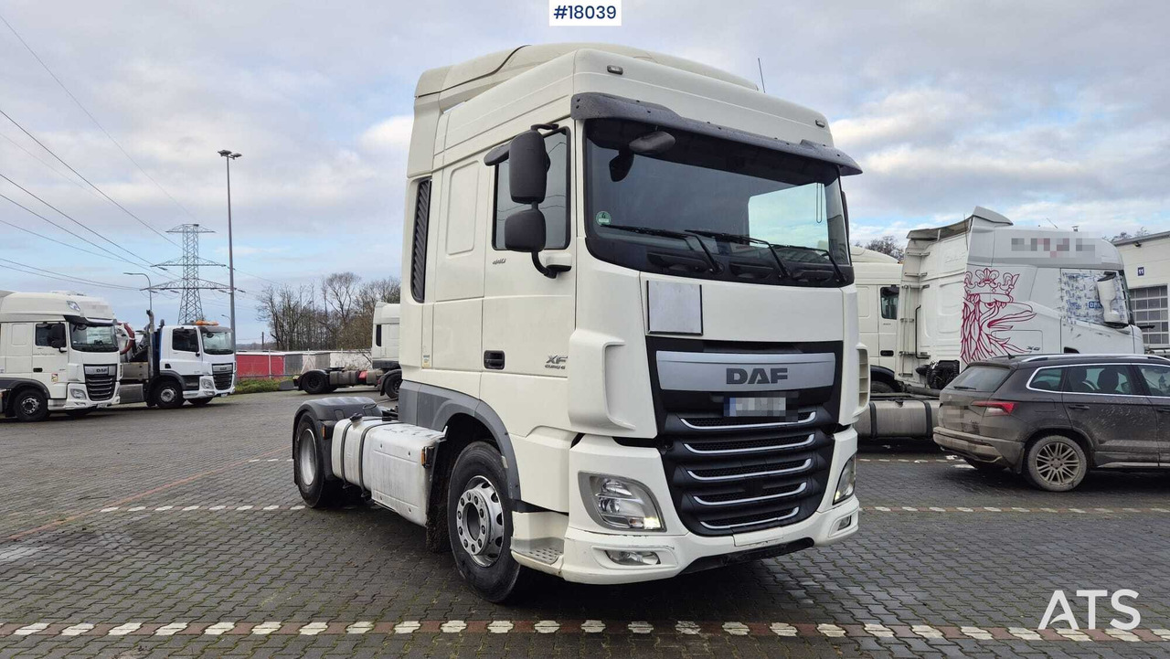 DAF XF 440 FT tractor unit (2017) Tipping hydraulics. - Cap tractor: Foto 4 DAF XF 440 FT tractor unit (2017) Tipping hydraulics. - Cap tractor: Foto 4