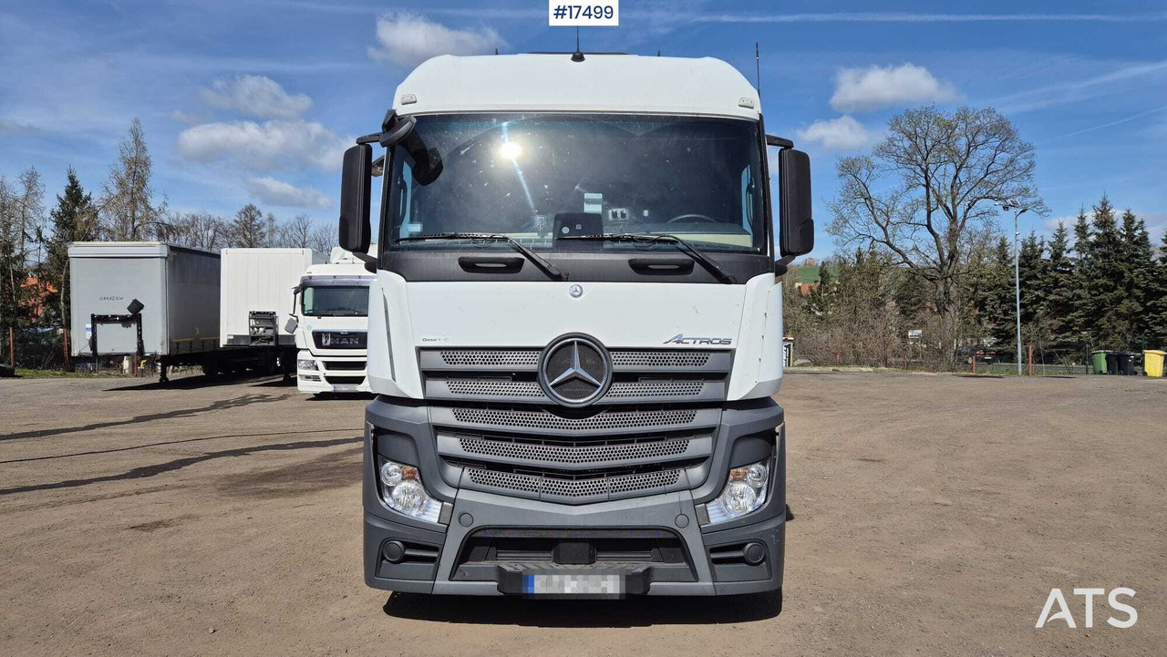 Truck tractor MERCEDES-BENZ ACTROS 1845 (2017) - Cap tractor: Foto 2 Truck tractor MERCEDES-BENZ ACTROS 1845 (2017) - Cap tractor: Foto 2