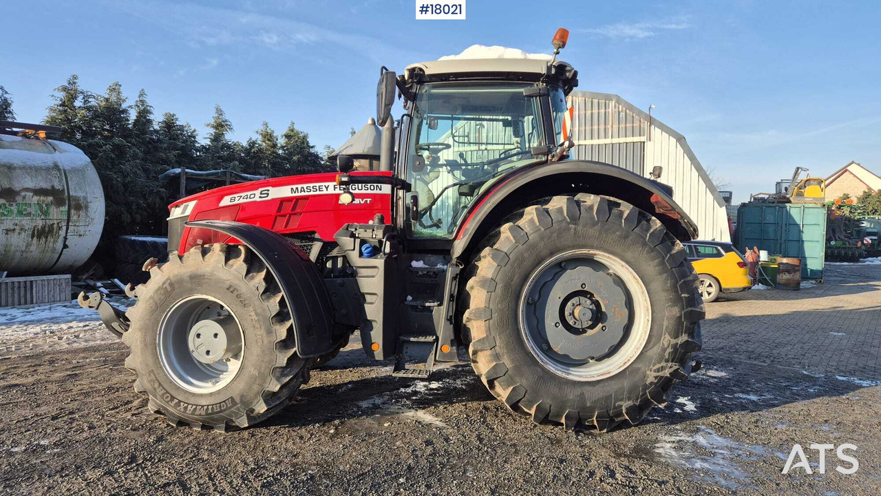 Massey Ferguson 8740S agricultural tractor (2019) - Tractor agricol: Foto 5 Massey Ferguson 8740S agricultural tractor (2019) - Tractor agricol: Foto 5