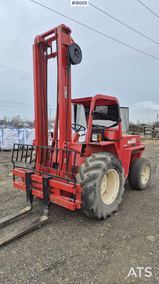 Rough terrain forklift MANITOU MB 30N (1993) - Stivuitor de teren dificil: Foto 4 Rough terrain forklift MANITOU MB 30N (1993) - Stivuitor de teren dificil: Foto 4