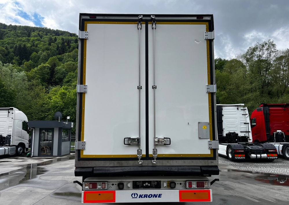 Krone Chłodnia // 2015 // Kosz Paletowy // Oś podnoszona // SAF // - Semiremorcă frigider: Foto 5 Krone Chłodnia // 2015 // Kosz Paletowy // Oś podnoszona // SAF // - Semiremorcă frigider: Foto 5