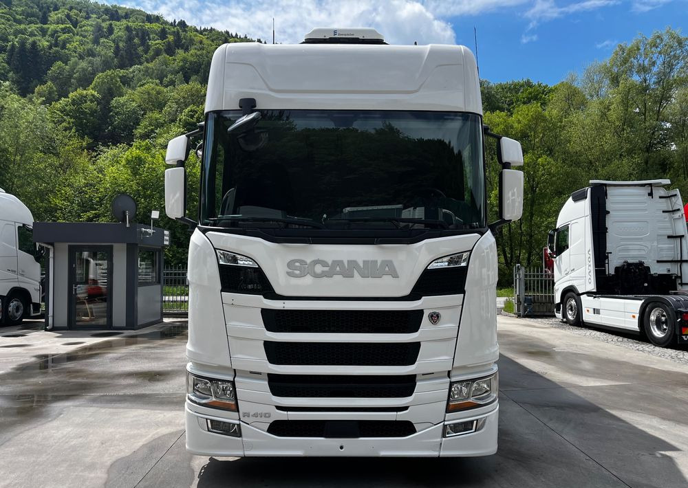 Scania R410 // 2018 Rok 6x2 // Retarder // Automat // Led // Navi // 77 // - Camion cu prelată: Foto 2 Scania R410 // 2018 Rok 6x2 // Retarder // Automat // Led // Navi // 77 // - Camion cu prelată: Foto 2