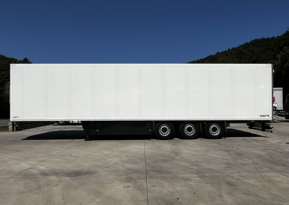Schmitz Cargobull Chłodnia // 2010 Rok // 2 osie podnoszone // Doppelstock // Kosz paletowy // - Semiremorcă frigider: Foto 5 Schmitz Cargobull Chłodnia // 2010 Rok // 2 osie podnoszone // Doppelstock // Kosz paletowy // - Semiremorcă frigider: Foto 5