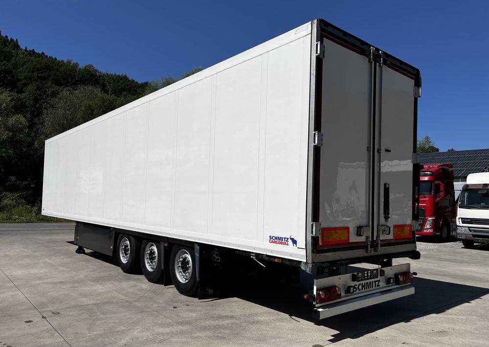 Schmitz Cargobull Chłodnia // 2010 Rok // 2 osie podnoszone // Doppelstock // Kosz paletowy // - Semiremorcă frigider: Foto 3 Schmitz Cargobull Chłodnia // 2010 Rok // 2 osie podnoszone // Doppelstock // Kosz paletowy // - Semiremorcă frigider: Foto 3